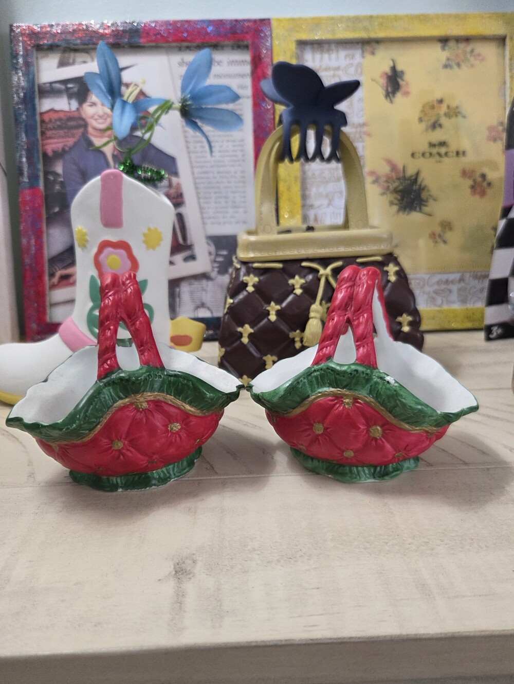 Festive Red & Green Holiday Baskets -(2) EUC